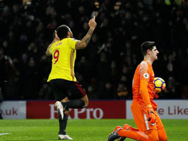 Chelsea tiếp tục thảm bại, Conte đứng trước đoạn đầu đài