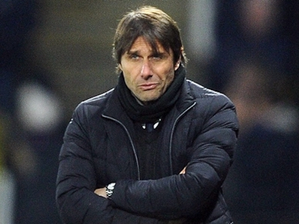 Conte: 'Tôi đã sai khi chọn đội hình xuất phát'