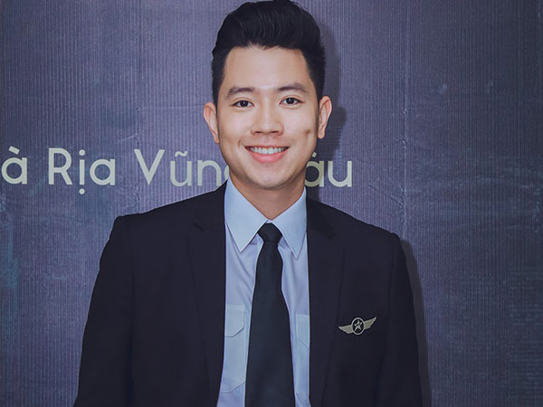 Phi công trẻ nhất Việt Nam - Nguyễn Quang Đạt: 'Có người bảo không bước lên máy bay của cơ trưởng chỉ 23 tuổi!'