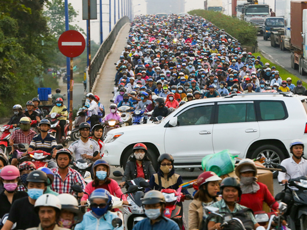 Cửa ngõ phía Đông TP HCM kẹt cứng ngày giáp Tết