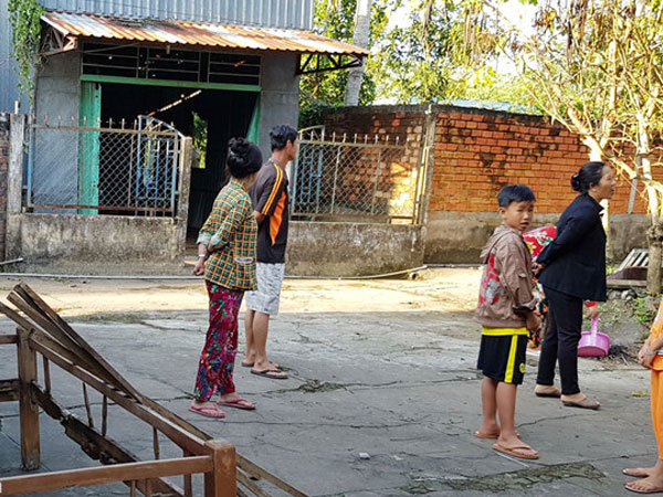 Thi thể người chồng bị vợ bỏ vào ba lô được đưa về quê nhà
