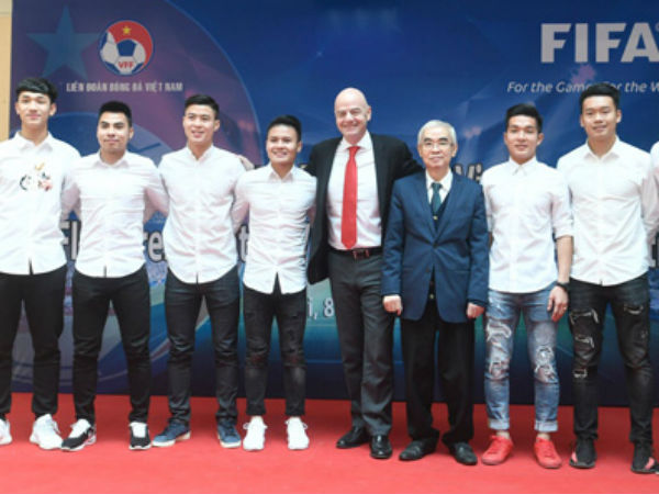 Chủ tịch FIFA: 'Việt Nam có nền bóng đá vĩ đại'