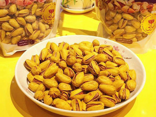 'Vàng đỏ' 500 triệu tẩm hạt dẻ cười: Bà chị mua luôn 3 cân ăn tết