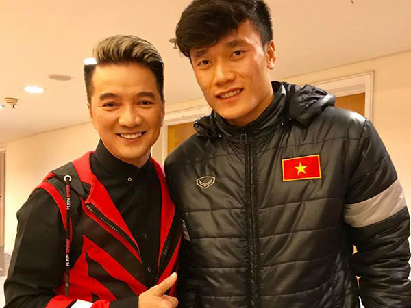 Đàm Vĩnh Hưng bênh U23 Việt Nam vì 'người hùng cũng không yên thân'
