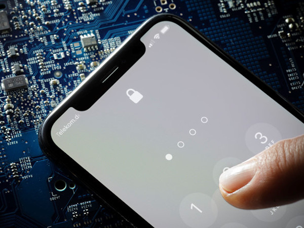 Mã nguồn iOS bị lộ, iPhone có thể thành mồi ngon cho hacker