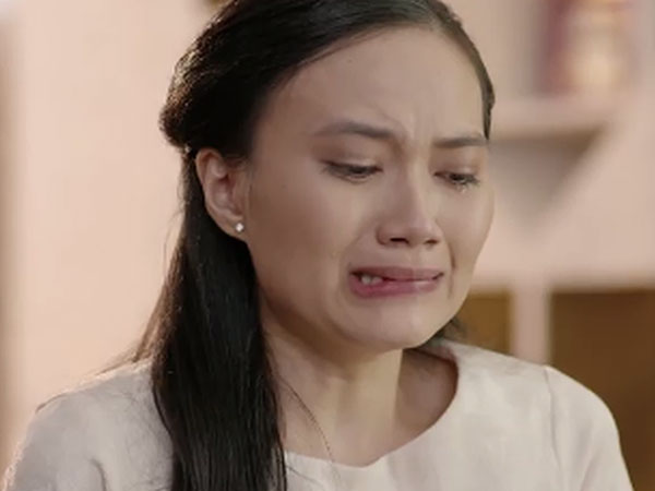 Nước mắt con gái lấy chồng xa đêm giao thừa