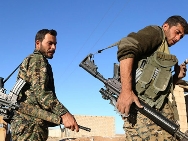 Không kích khiến 100 người chết, Mỹ có thể dấn sâu vào chảo lửa Syria