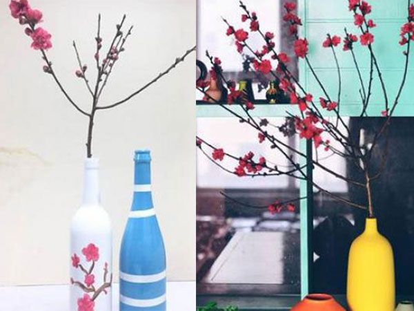 Bất ngờ với những cành đào chỉ 10.000 đồng được chị em cắm sáng tạo mà đẹp lạ