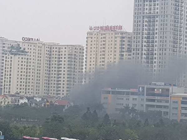 Cháy ở khu đô thị Dịch Vọng