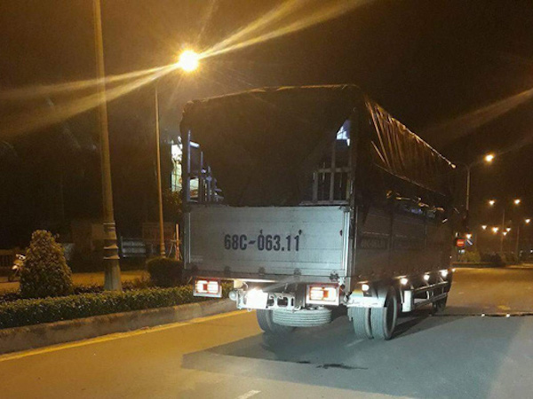 Va chạm với xe tải ngày giáp Tết, 2 thanh niên ở Phú Quốc chết thảm