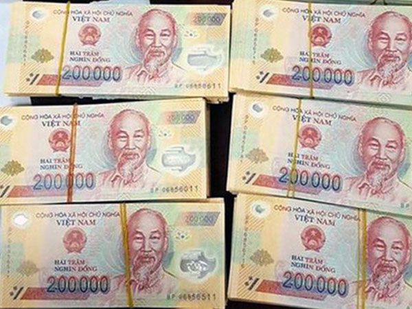 Xem số seri trên tờ tiền biết được tiền giả hay thật?