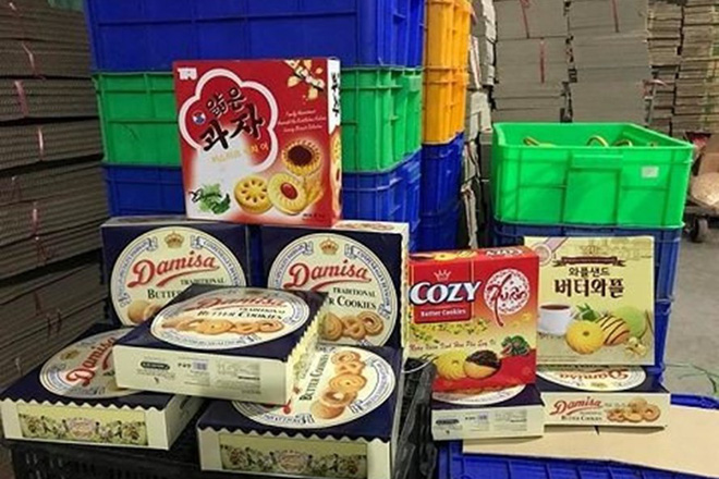 Bánh kẹo Tết: Tràn ngập hàng nhái, 'rút ruột' hàng xịn để lừa người tiêu dùng