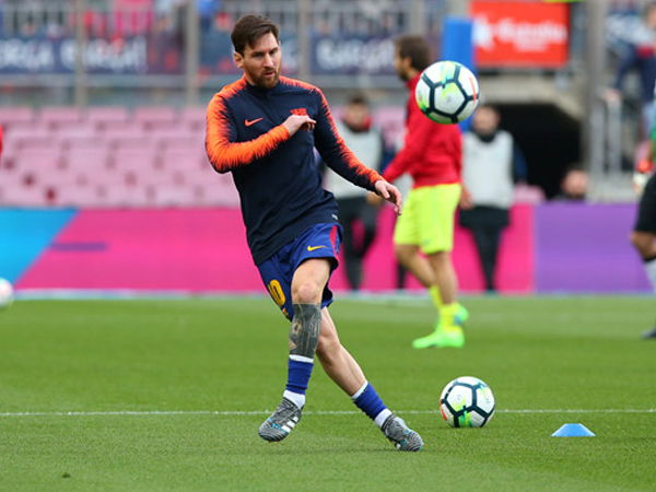 Sanchez: ‘Messi từng khóc vì đá hỏng phạt đền ở Champions League’