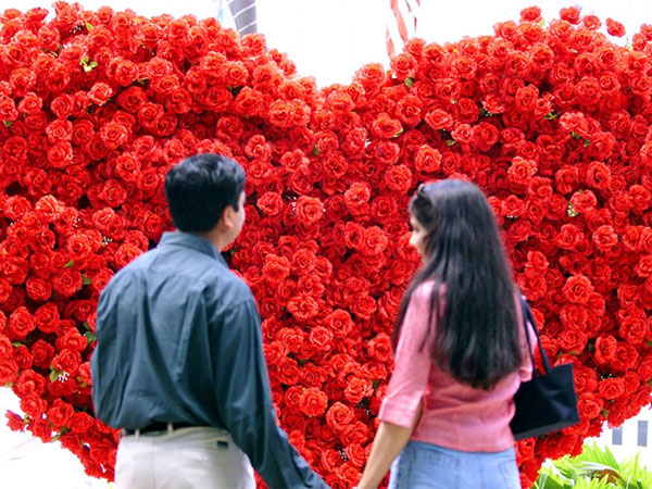 Valentine khắc khoải: Phụ nữ 30 tuổi 'chưa từng yêu' ở Hong Kong