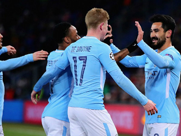 Đại thắng lượt đi, Man City đặt một chân vào tứ kết Champions League
