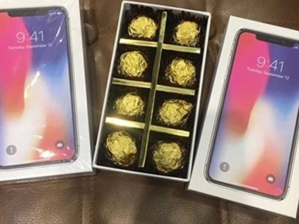 Hoa đắt gấp đôi, socola iPhone X cháy hàng dịp Valentine