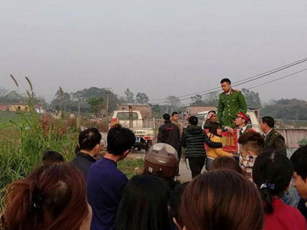Nghi can đâm chết người chiều 28 Tết ra đầu thú