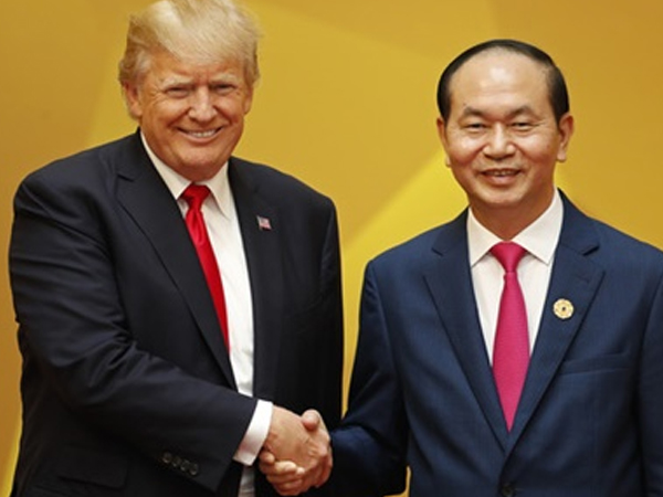 Chủ tịch nước, tổng thống Mỹ điện đàm về thúc đẩy quan hệ song phương