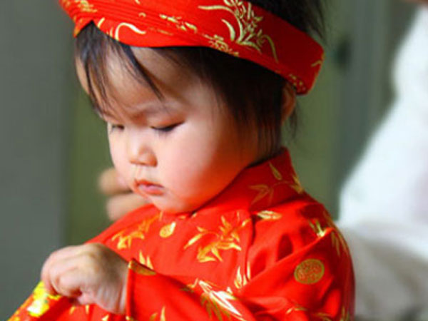 Lì xì bên nội 100 nghìn vẫn bị mỉa mai 'đồ kẹt xỉ'