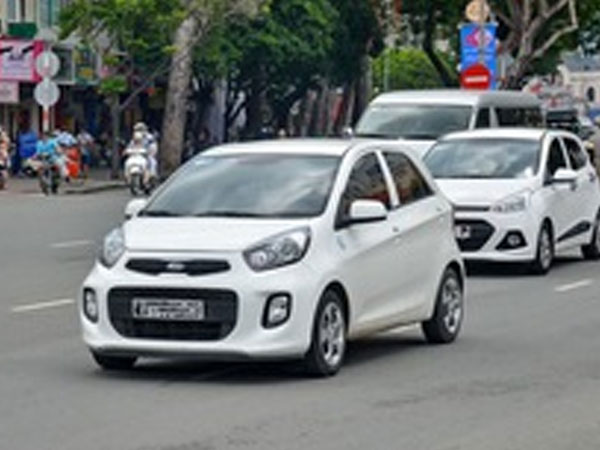 Méo mặt đi Uber, Grab ngày Tết vì giá cước cao ngất
