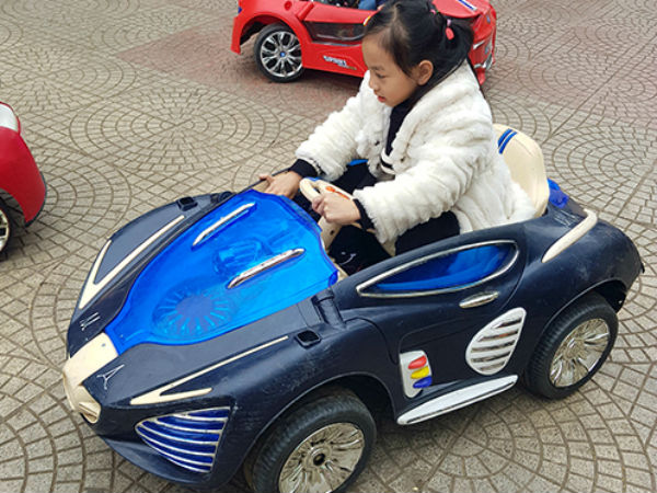 Hốt bạc nhờ dịch vụ cho khách nhí ngày Tết