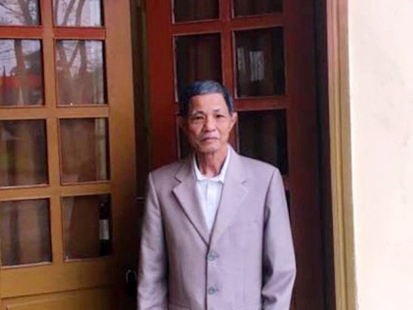 Lão nông nhặt được số tiền lớn tìm người trả lại