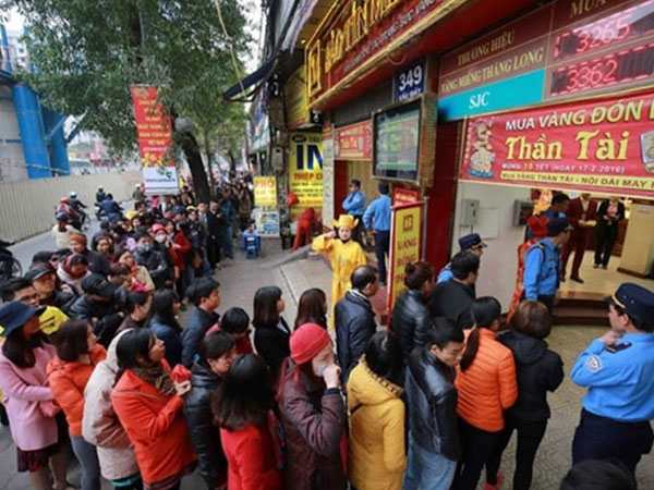Mua vàng may mắn ngày Thần Tài có bán được không?