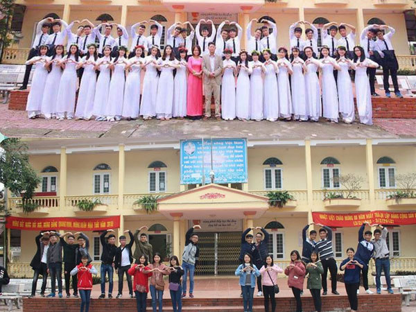 Chùm ảnh họp lớp: Mỗi năm quân số lại rơi rụng đi 1 ít