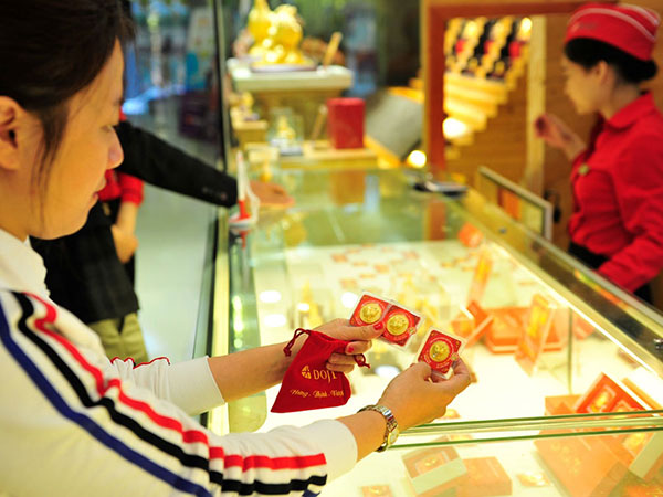 Ngày vía Thần Tài: Mua vàng loại nào để cả năm may mắn?