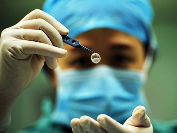 Bé gái 7 tuổi ở Hà Nội hiến giác mạc khi qua đời