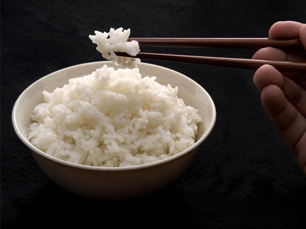 Cặp vợ chồng chẳng thể ngờ bát cơm trắng nhiều năm trước đã thay đổi cuộc đời mình