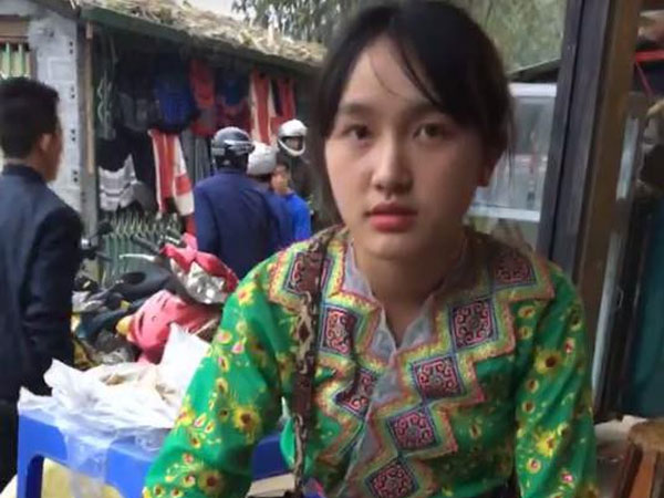 Cô gái bán cơm lam gây sốt mạng vì quá xinh đẹp, dân mạng rào rào truy tìm danh tính