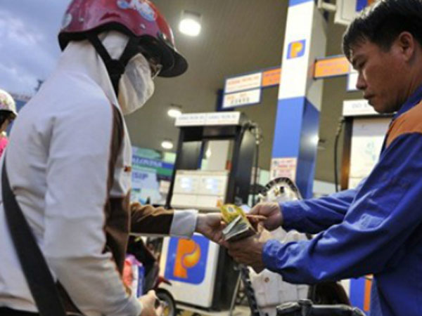 Giá xăng ra sao nếu tăng thuế môi trường