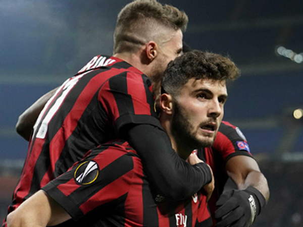 Milan, Lazio phất cao ngọn cờ Serie A ở Europa League