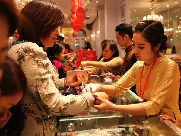 Những rủi ro cần tránh khi mua vàng ngày Thần Tài