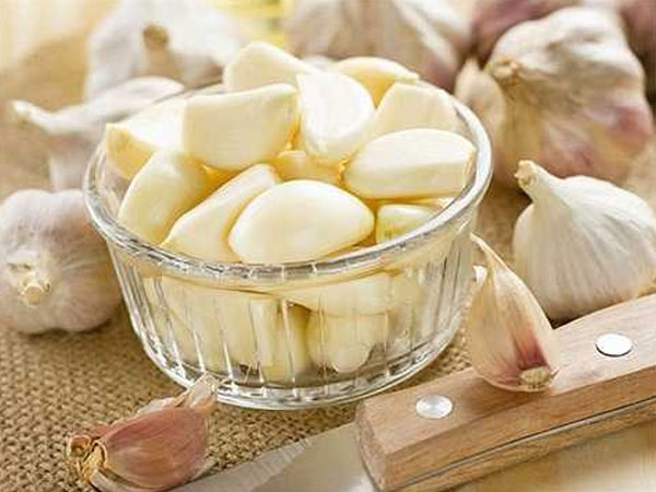 Tỏi rất tốt nhưng mỗi ngày bạn 'được phép' ăn mấy tép: Đừng tưởng ăn càng nhiều càng bổ!