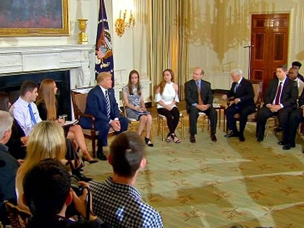 Trump khiến dân Mỹ phẫn nộ vì đề nghị trang bị súng cho giáo viên