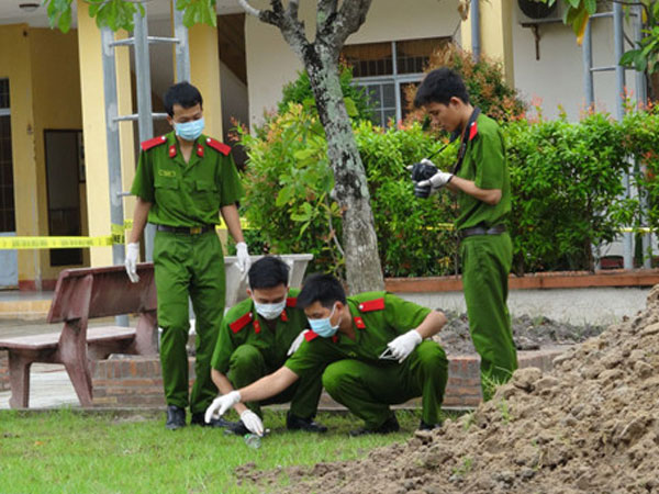 Truy bắt nghi can đoạt mạng người trong khu đô thị ở Hà Nội