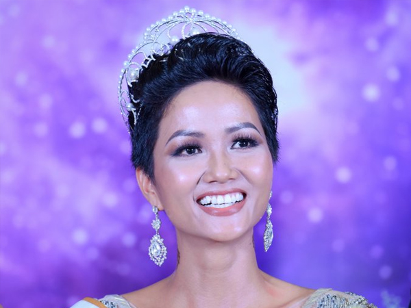 Hoa hậu H'Hen Niê bị người giấu mặt 'tố' sự thật sốc sau khi đăng quang