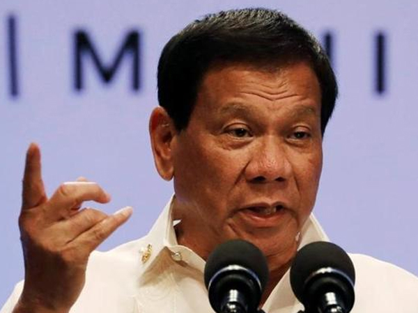 Tổng thống Duterte muốn được tăng lương