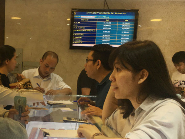 Loạn giá vàng SJC trong ngày Thần Tài