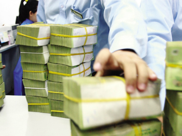 Lùi thời hạn đóng tài khoản không đủ tư cách pháp nhân