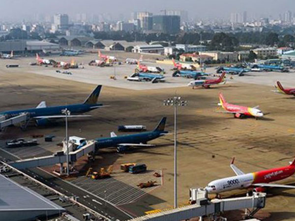 Thêm hàng loạt chuyến bay không thể cất hạ cánh