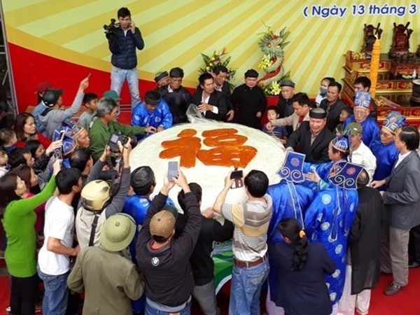 Chủ tịch Thanh Hóa: 'Tỉnh không đồng ý việc làm bánh giầy 3 tấn'