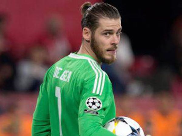 De Gea đòi lương 'kiểu Sanchez'