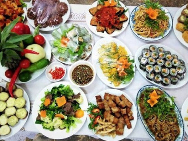 Những mặt hàng 'hốt bạc' trước Rằm tháng Giêng
