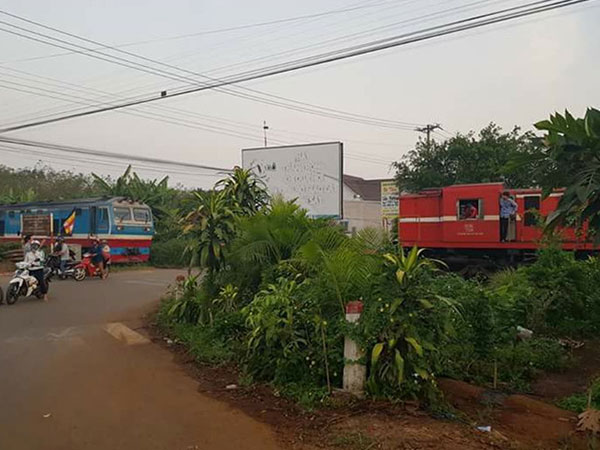 Tàu hỏa suýt đâm nhau: Lý do không ngờ