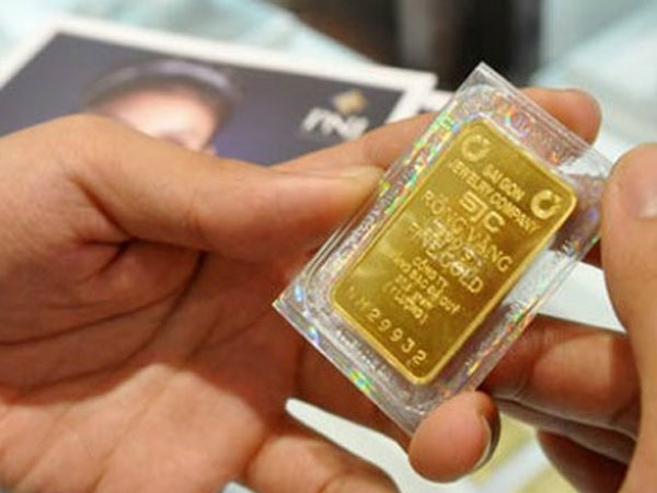Thu hẹp khoảng cách giá vàng SJC và vàng thế giới