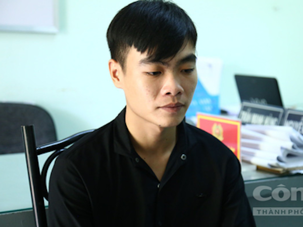 Vác dao đâm chết hàng xóm vì ăn nhậu gây ồn ào