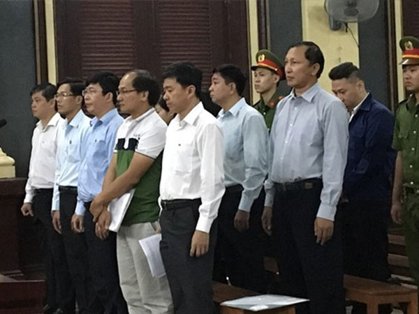 Đề nghị buộc cựu lãnh đạo Vietinbank đến phiên xử 10 cán bộ Navibank